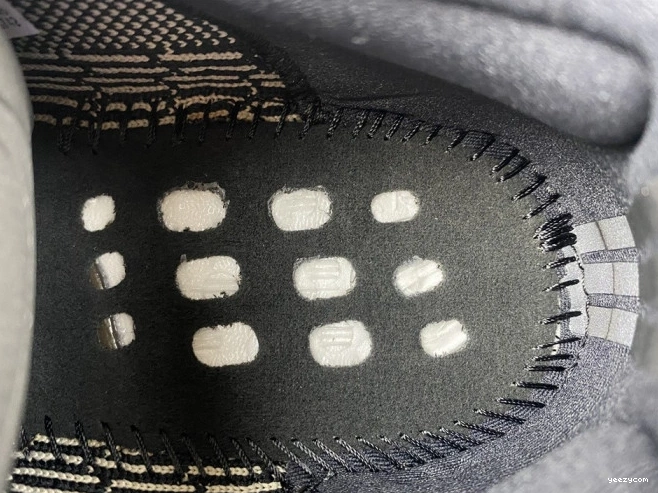 Core Black Adidas Boost White 350 Yeezy V2 BY1604 1118